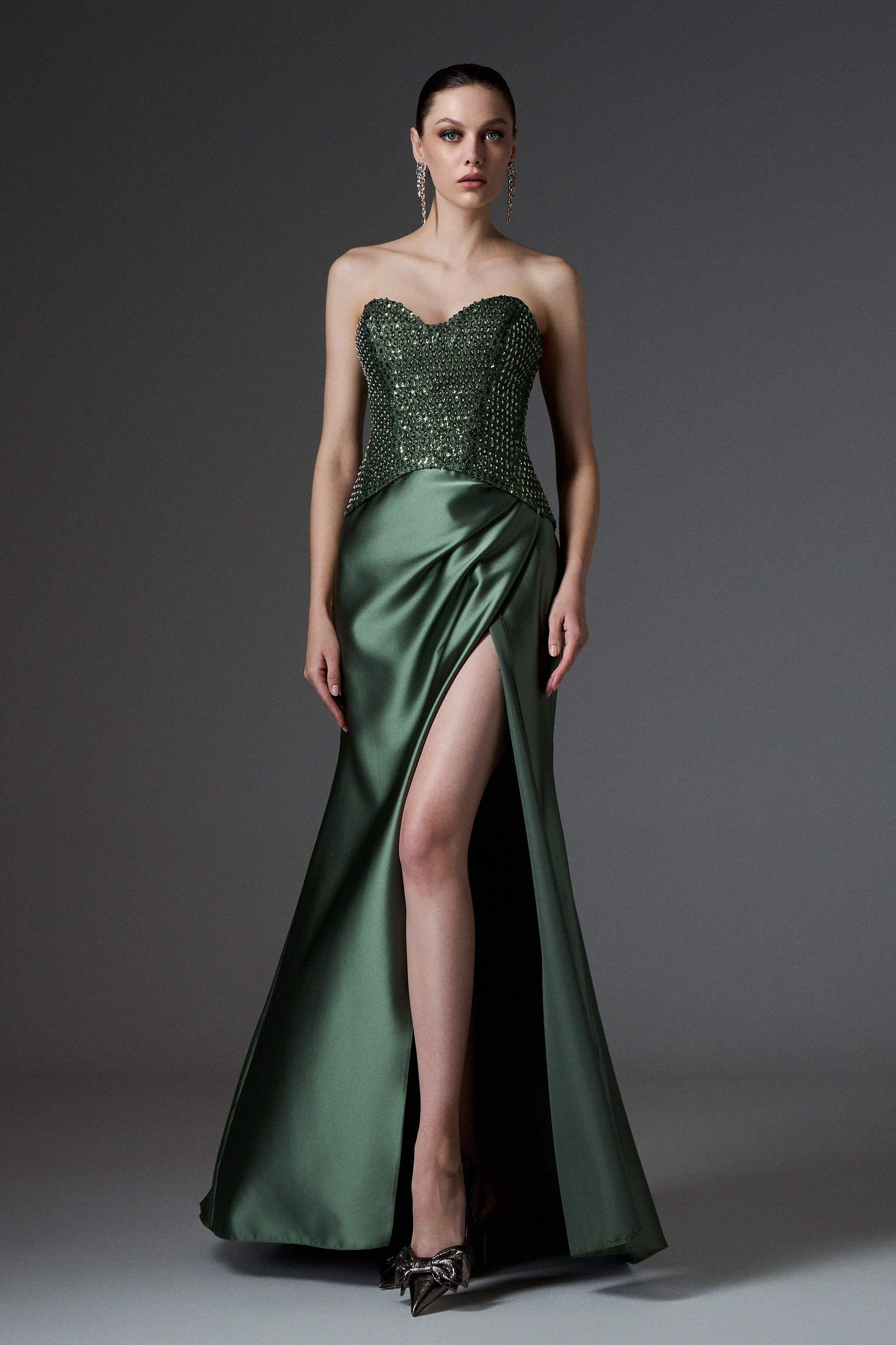 Red Carpet / Evening long strapless dress with satin skirt, fully embroidered top, and laces on the back