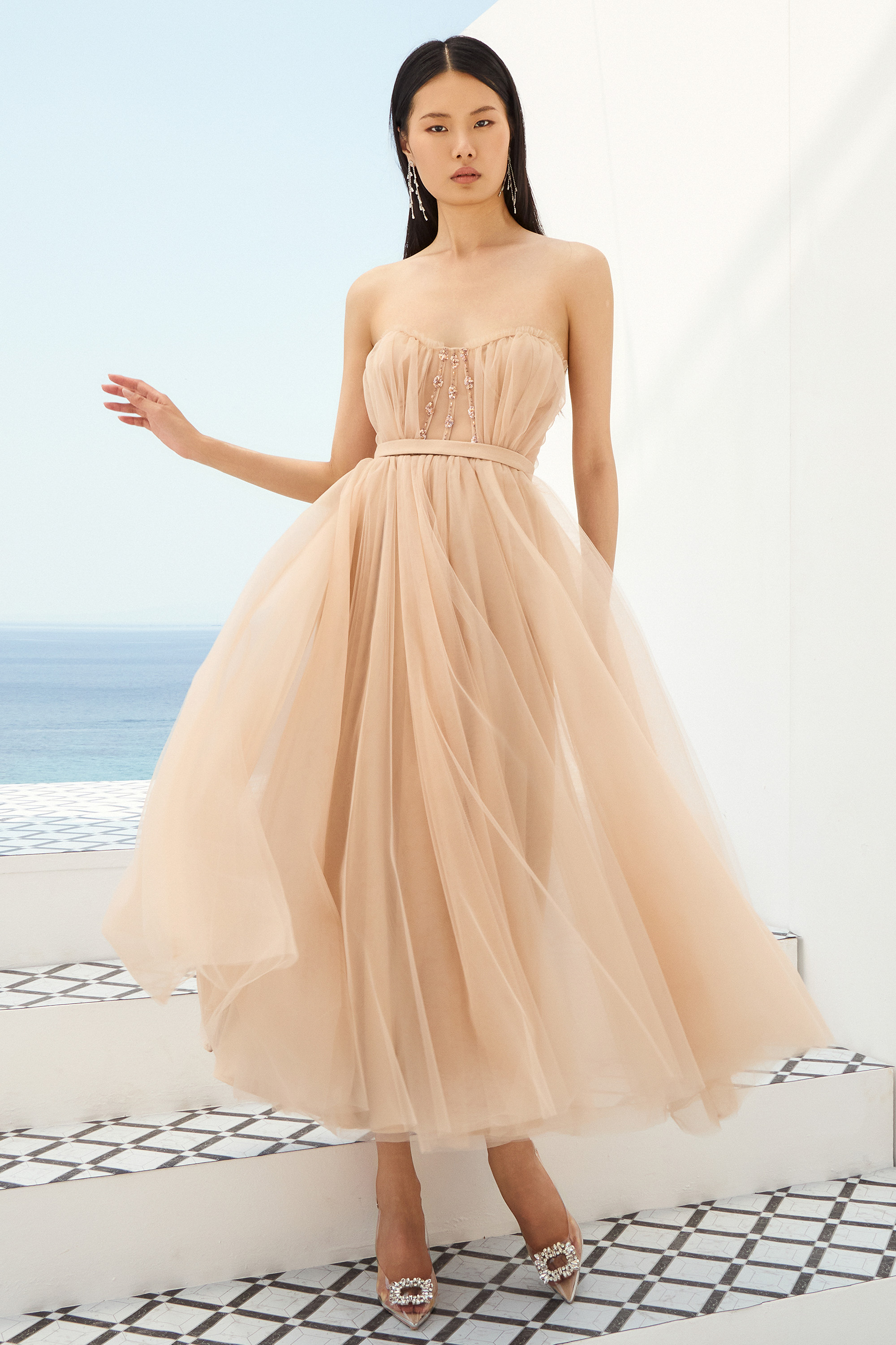 Abiti da Cocktail / Abito midi romantico strapless con gonna in tulle vaporosa