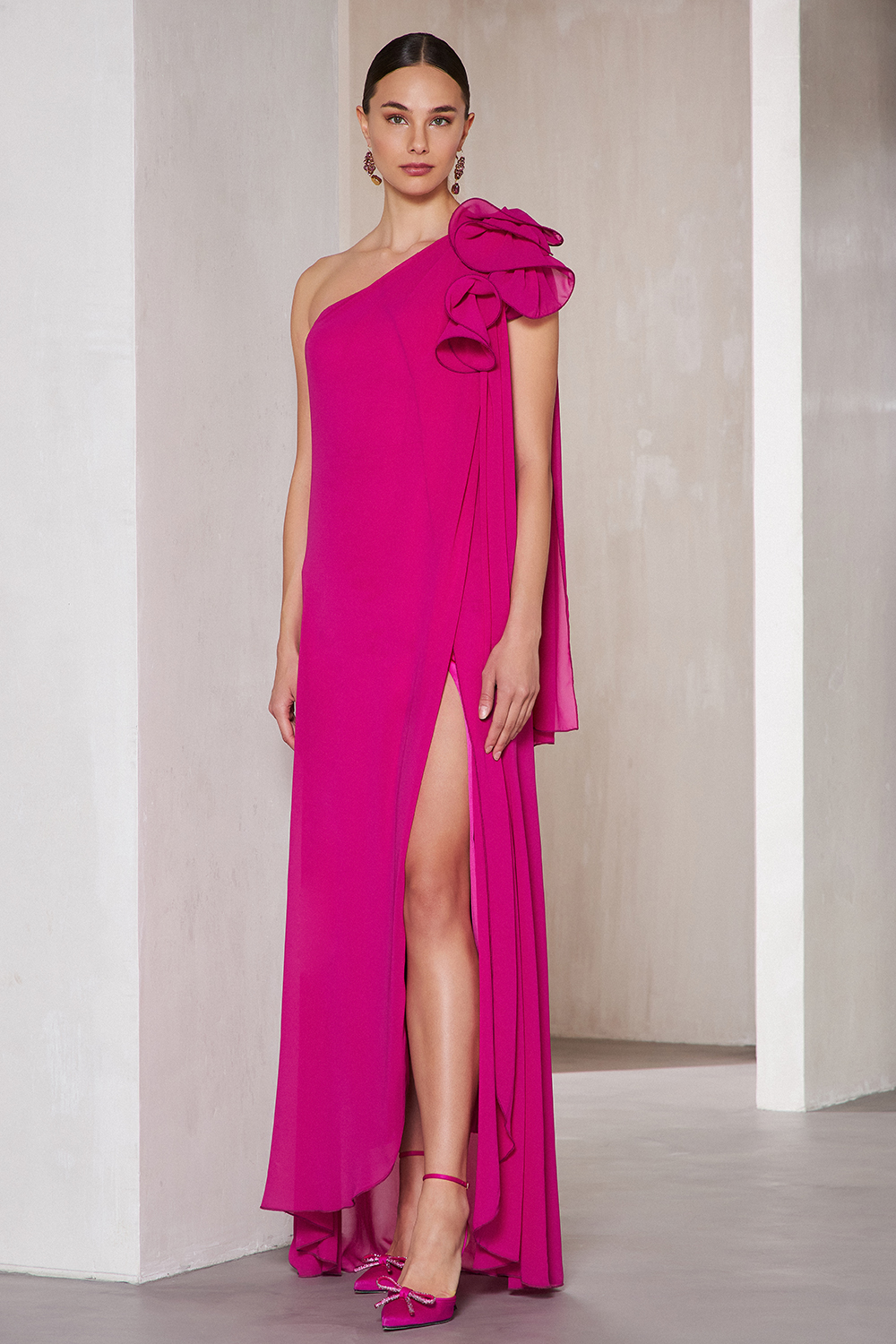 One shoulder cocktail dress with chiffon fabric