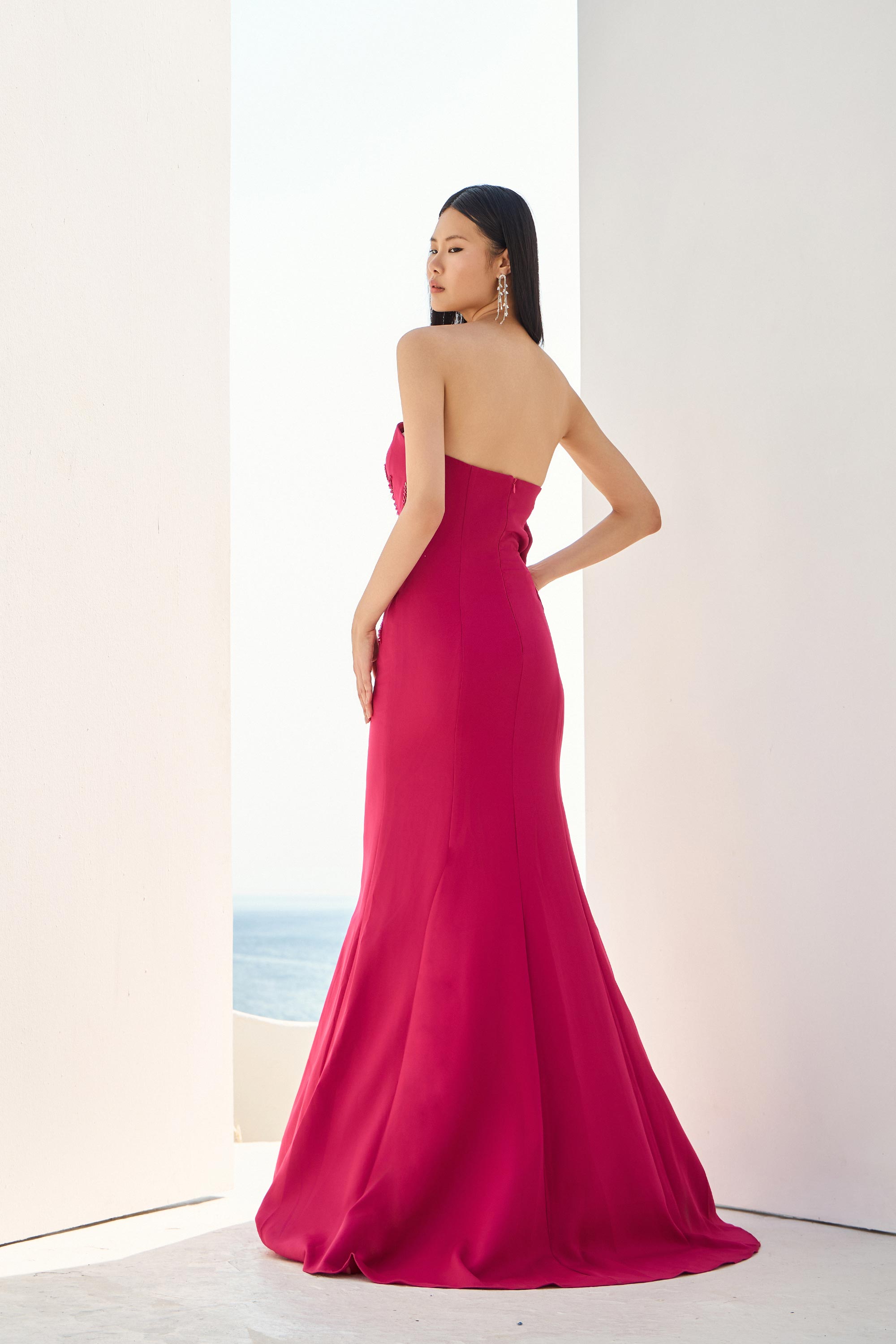 Κοκτέιλ Φορέματα / Στράπλες γοργονέ φόρεμα με εντυπωσιακό κέντημα στο πλάι