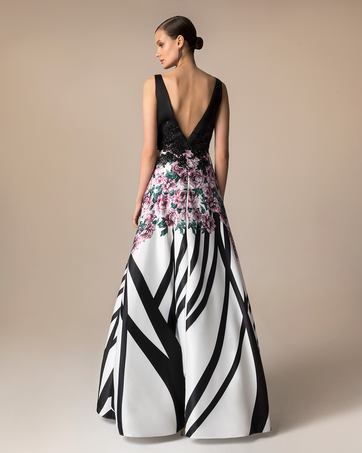 Evening Dresses / Long evening printed satin dress with applique lace on the waist and solid color top