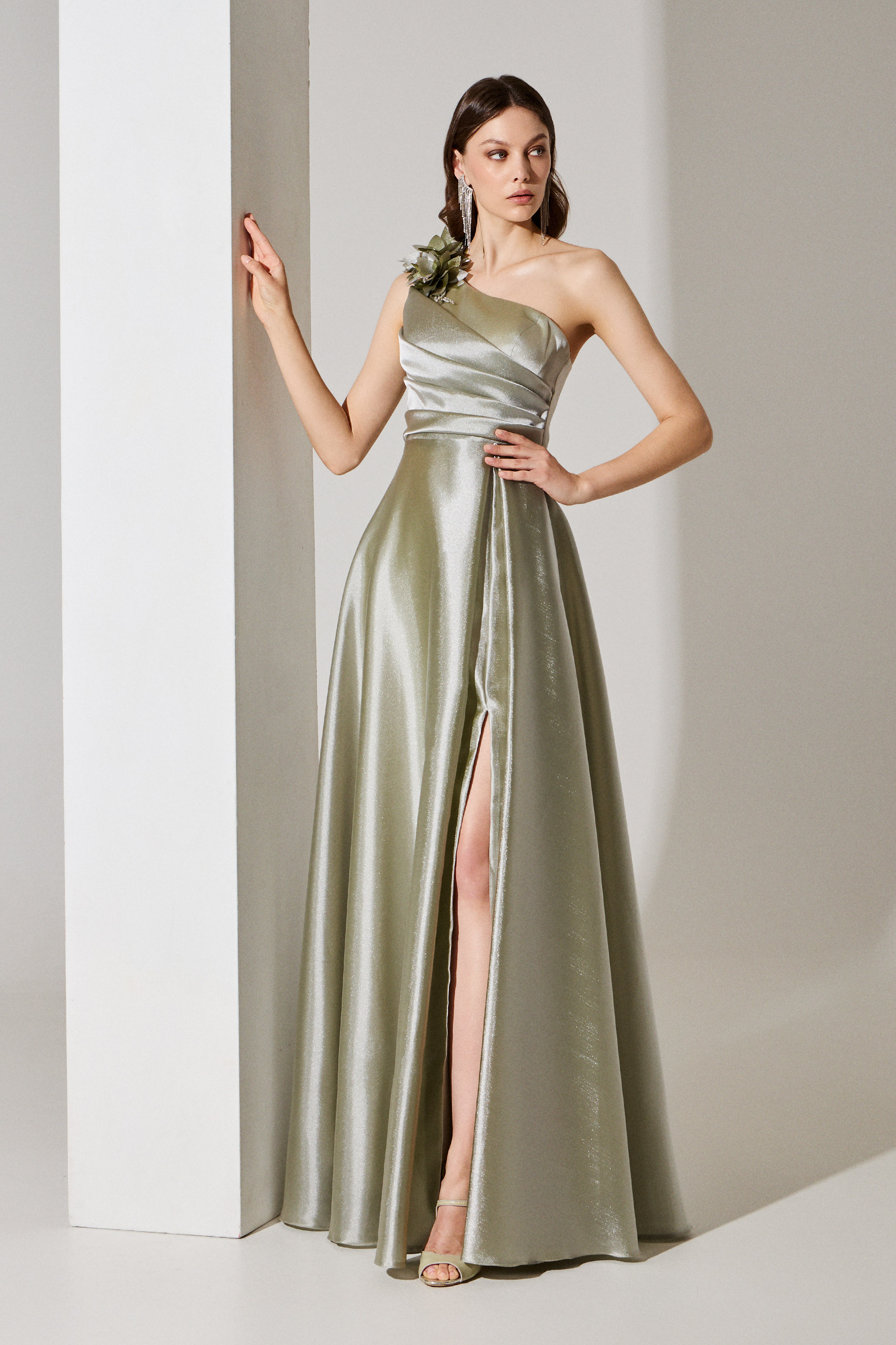 Evening Dresses / Evening long one-shoulder organza dress with a flower and embroidery on the shoulder