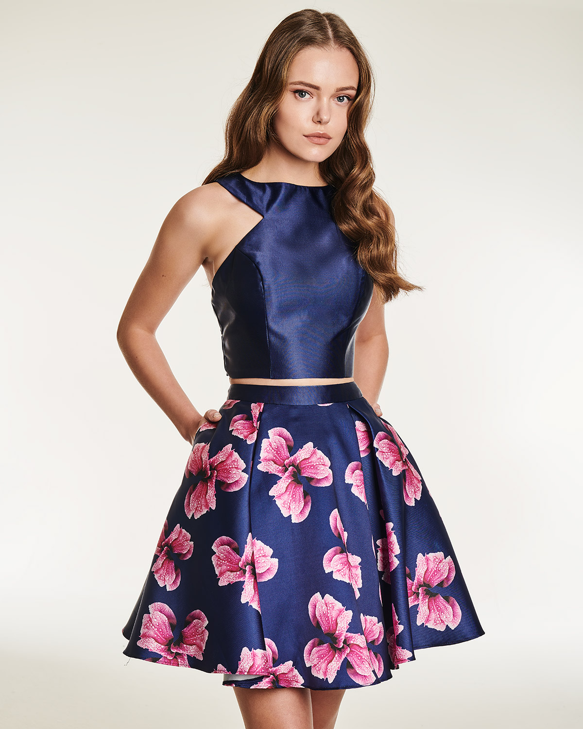 Cocktail Dresses / Short skirt with floral details and top