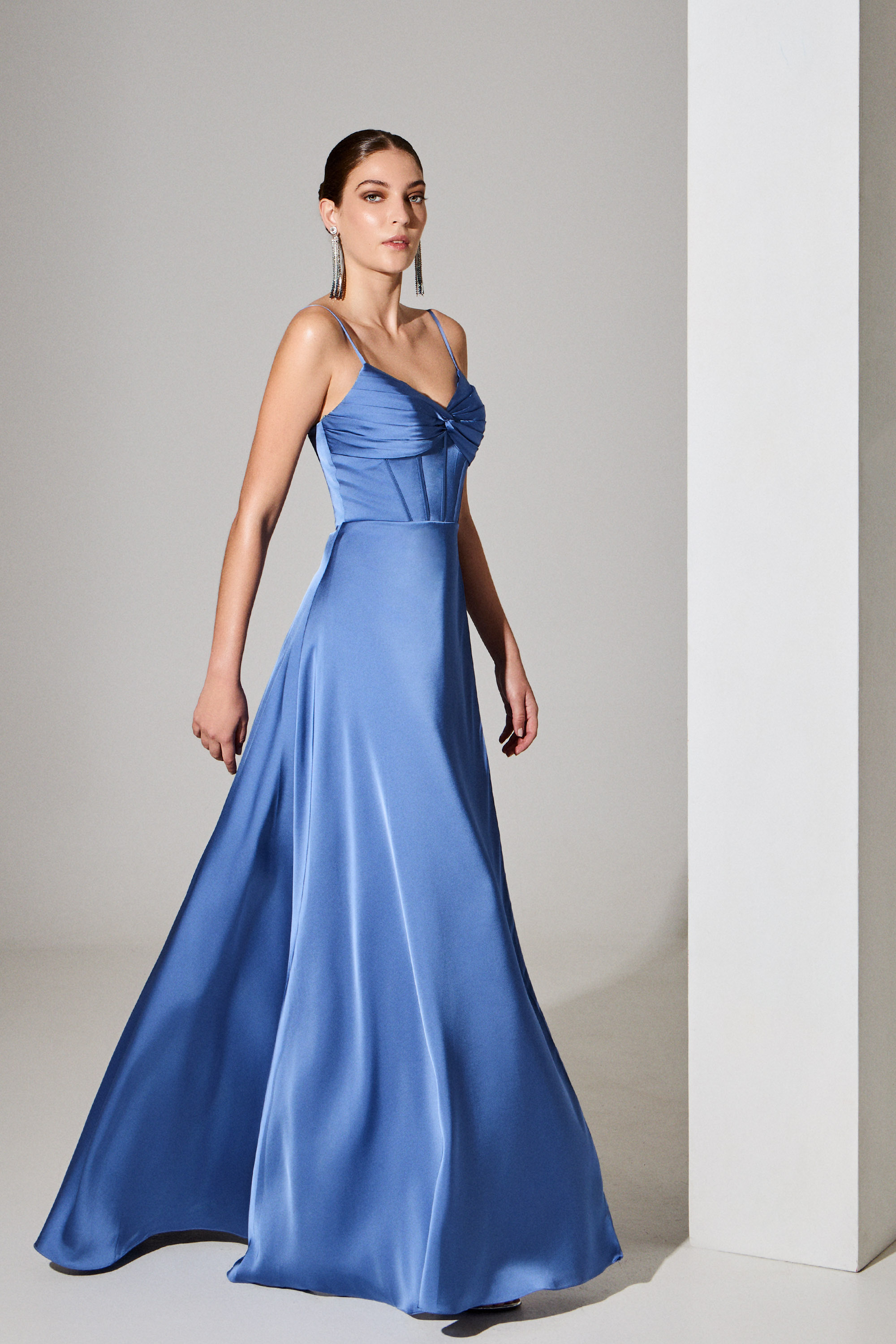 Evening Dresses / Evening long satin dress with draped top and straps