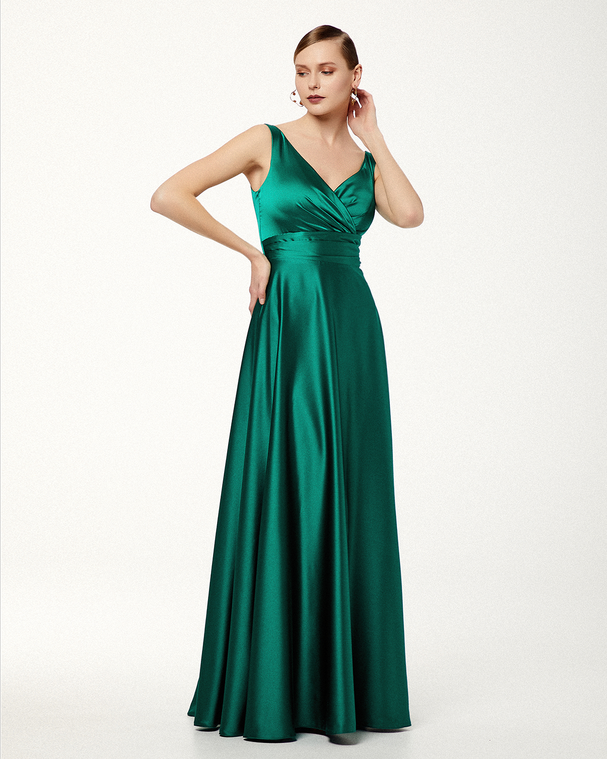 Cocktail Dresses / Cocktail long satin dress with straps
