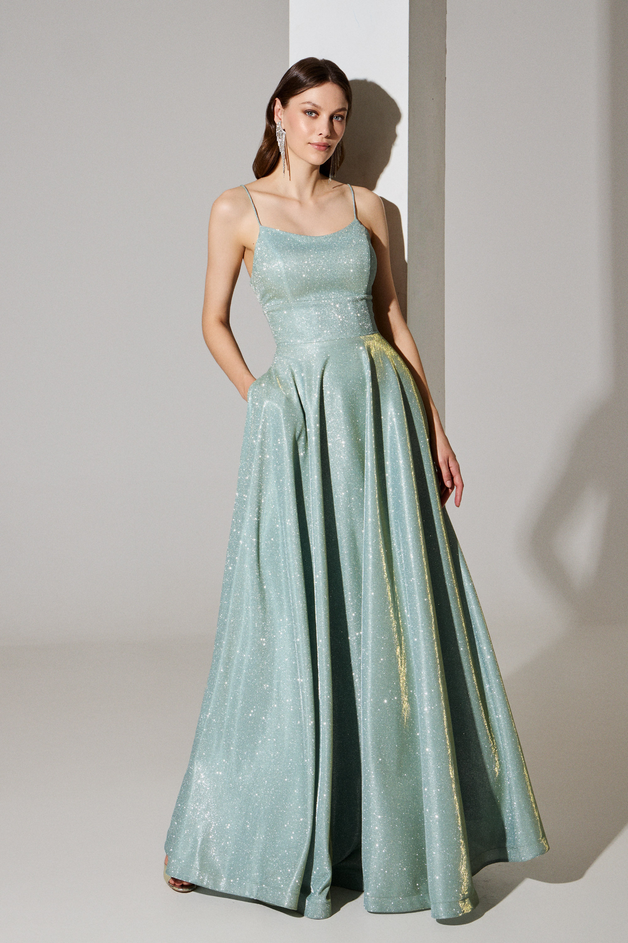 Evening Dresses / Evening long dress made of shiny fabric, backless