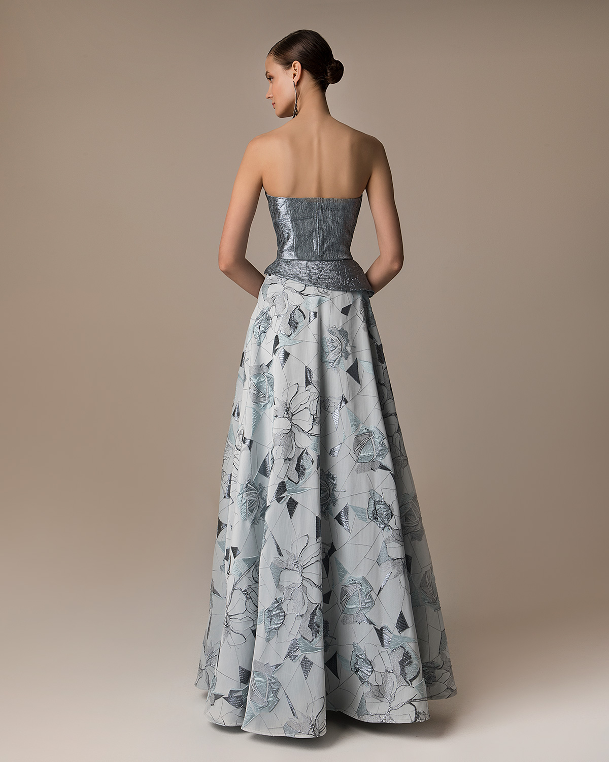 Evening Dresses / Long evening printed brocade dress with solid color shining top