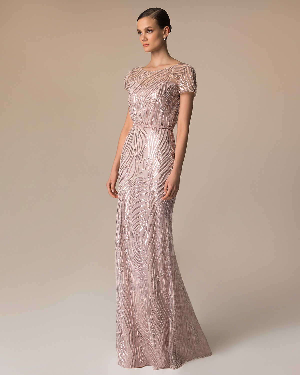 Evening Dresses / Long evening fully beaded dress with short sleeves