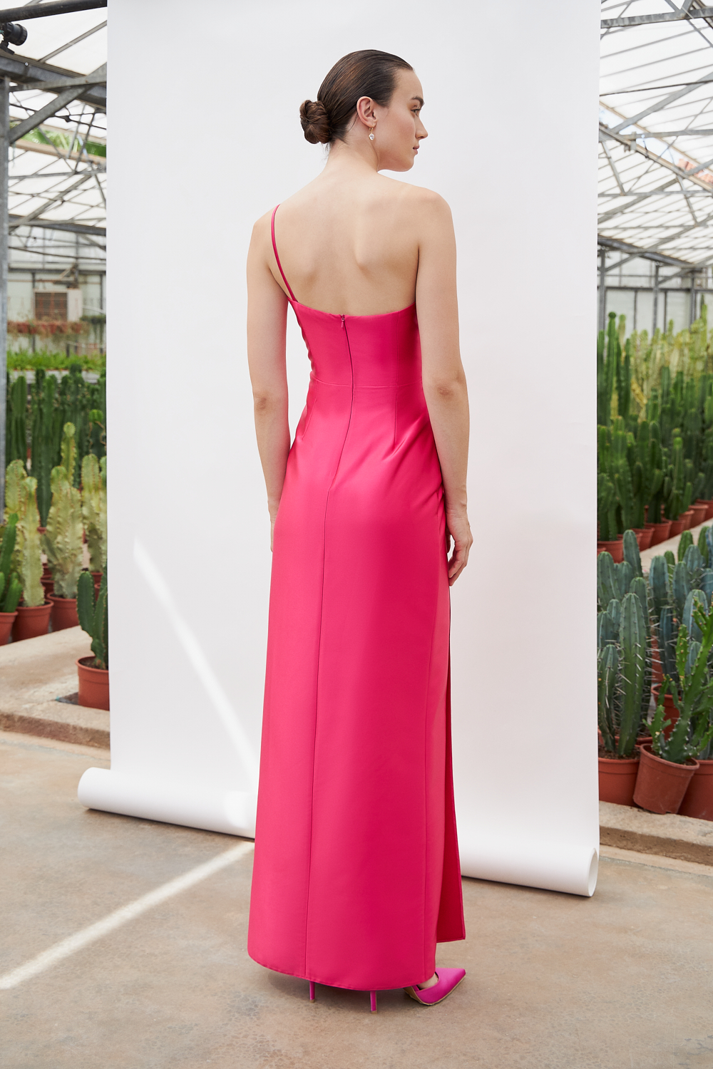 Коктейльные платья / One shoulder long satin dress with transparency on the top and opening