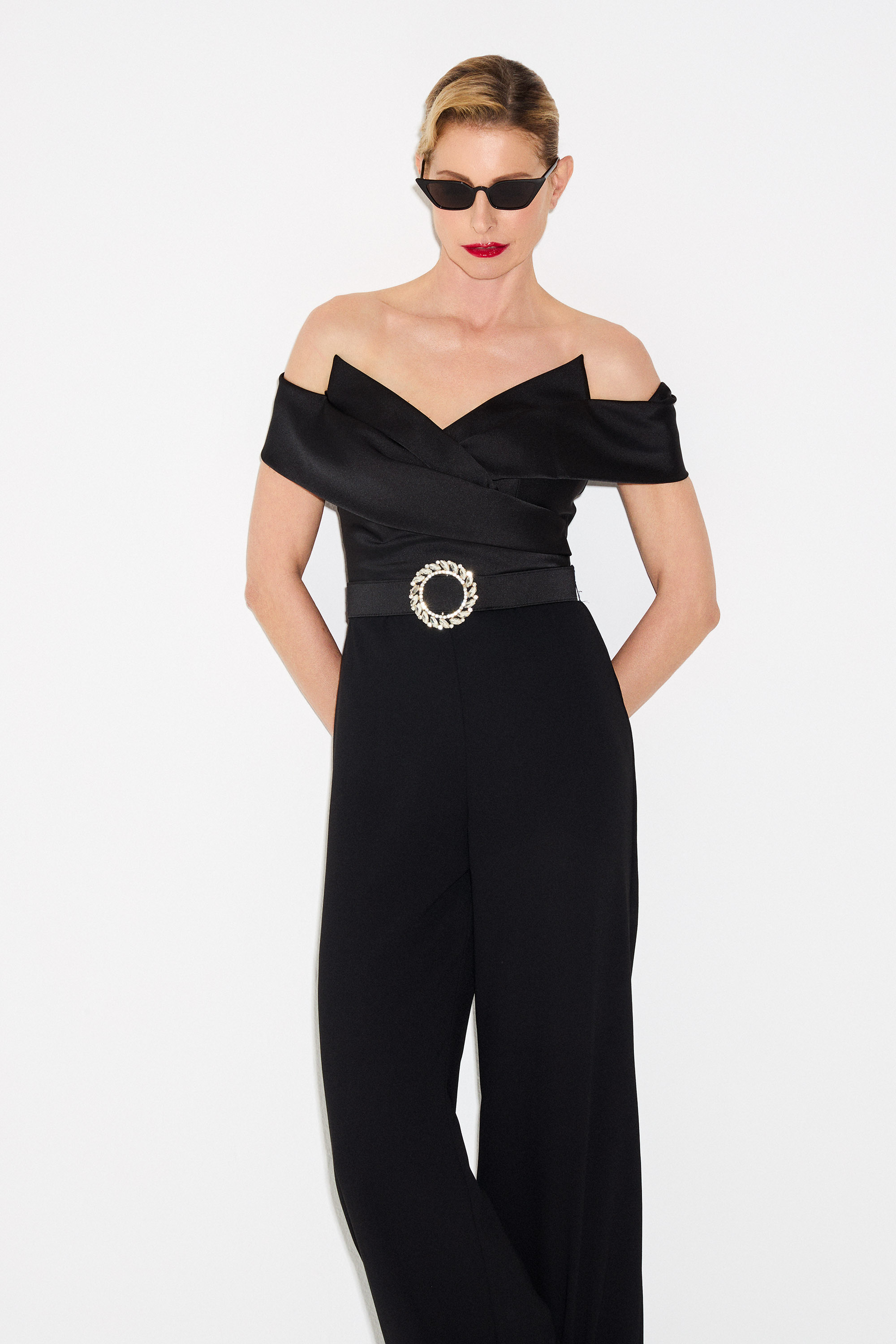 Cocktail Dresses / Cocktail jumpsuit made of crepe with satin top, sleeves, and satin belt